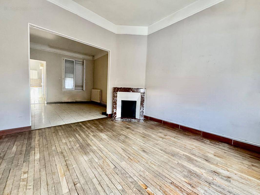 Maison centre-ville Moreuil , 2 chambres , jardin cave 94m2 - photo 1