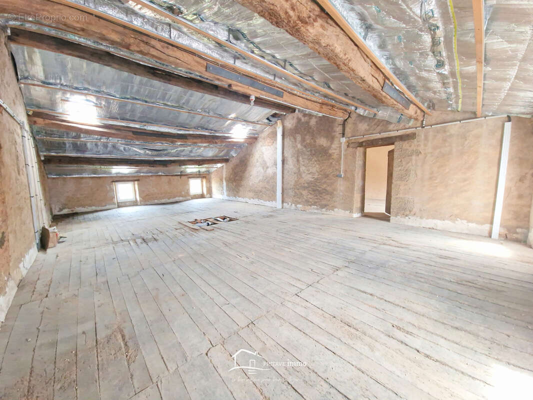 Appartement à LUSIGNAN