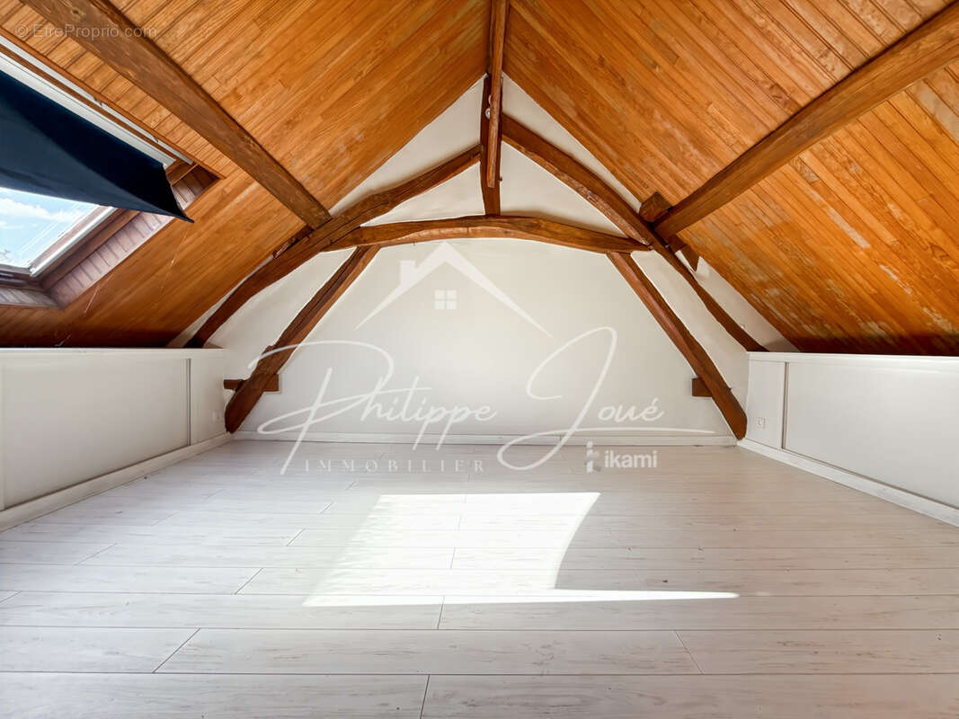 Maison à PONT-SUR-YONNE