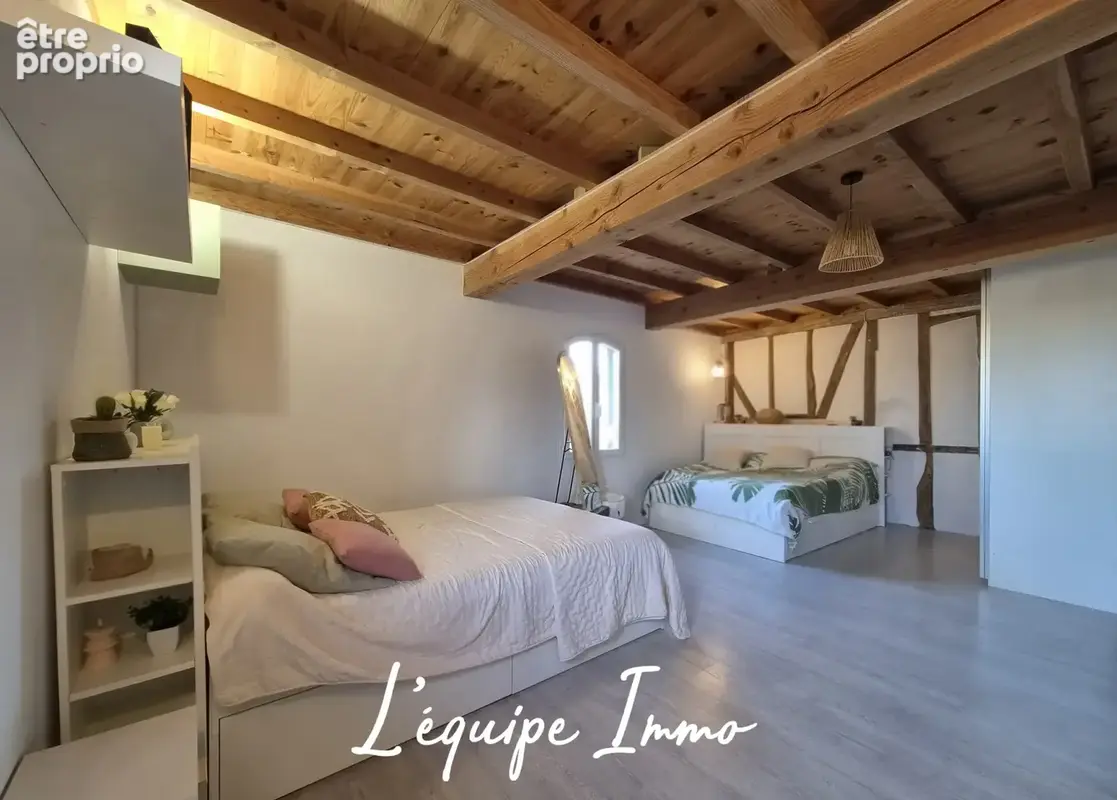 Propriété de 262 m2 vue Pyrénées comprenant 6 chambres avec dépendances et piscine sur plus de 6000 m2 - photo 6