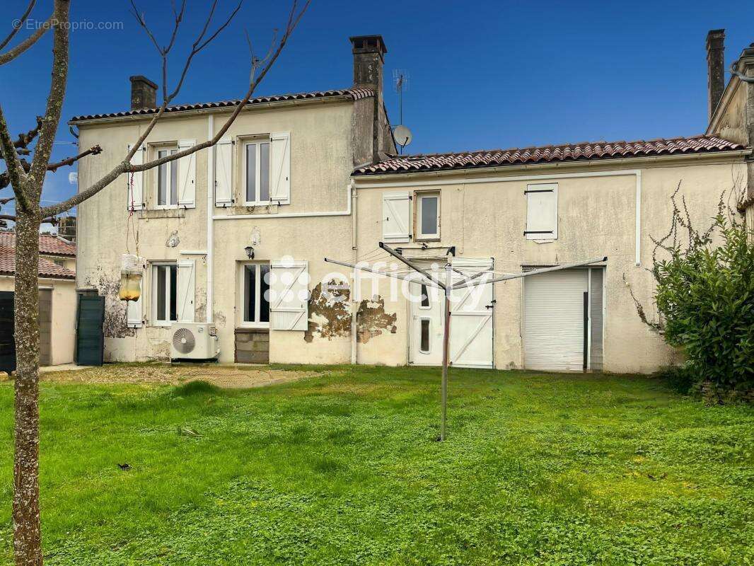 Maison à COGNAC