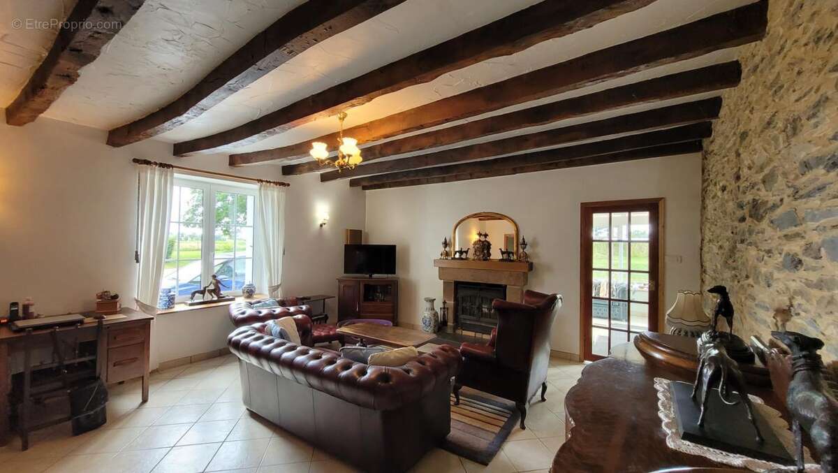 Maison à SAINT-MAYEUX