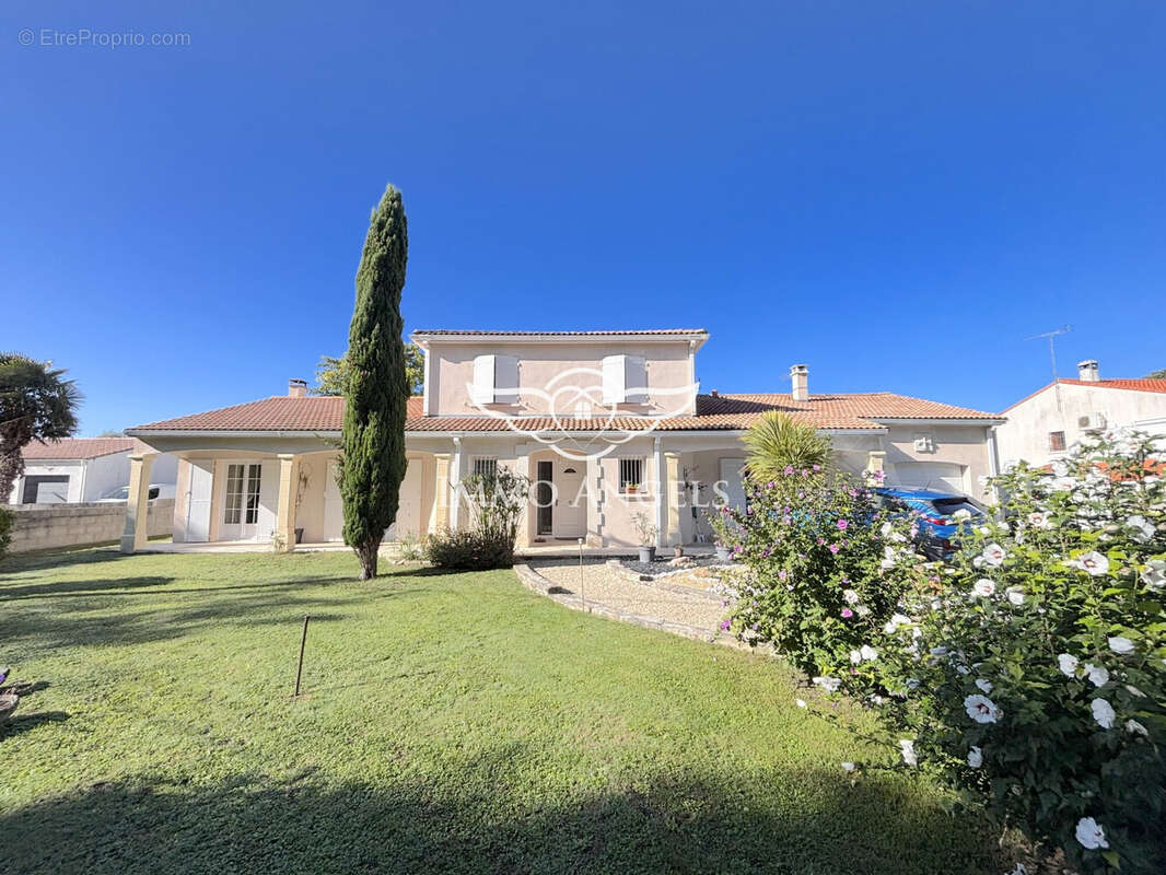 Maison à SAINT-SULPICE-DE-ROYAN