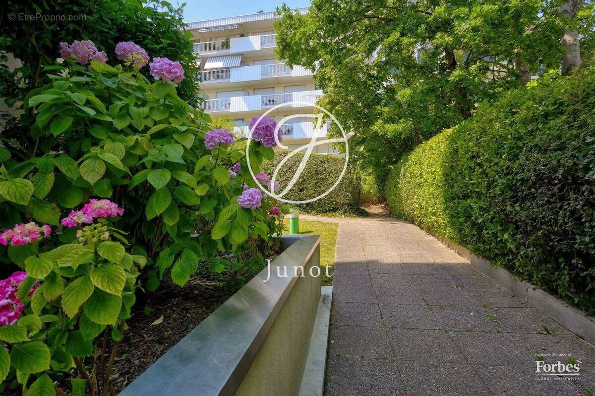 Appartement à GARCHES
