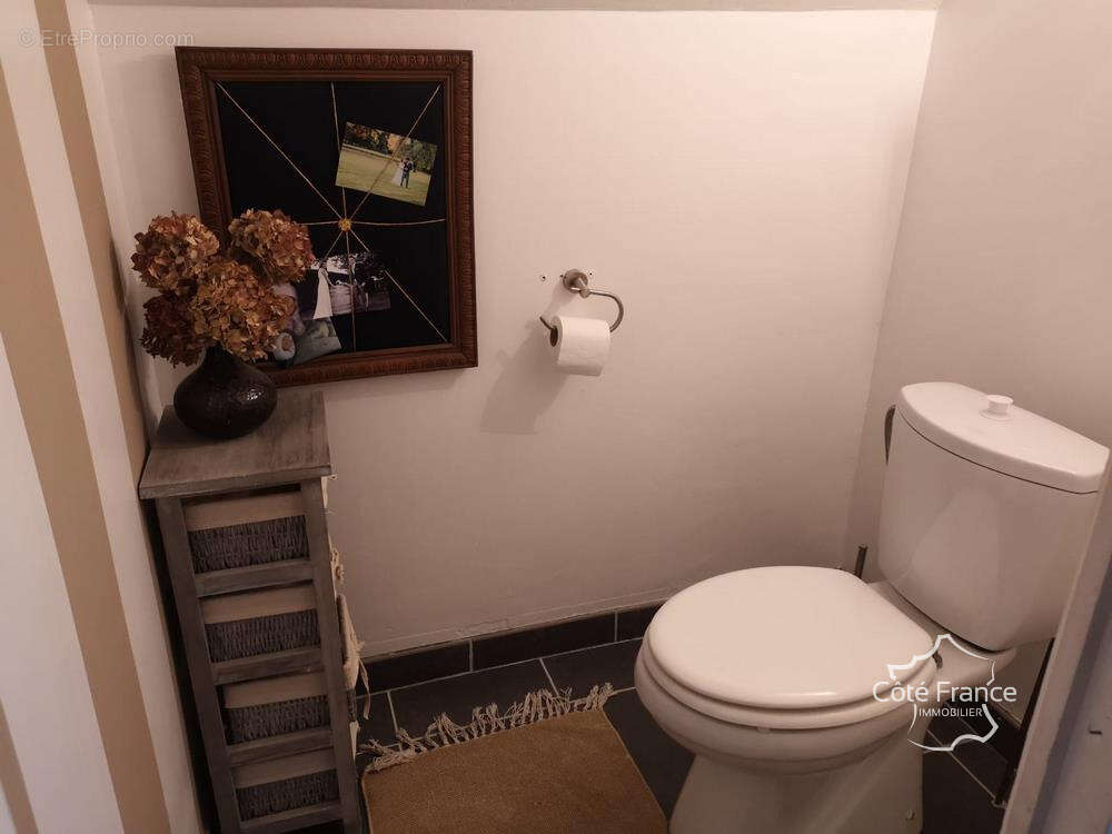 Maison à LA NEUVILLE-LES-DORENGT