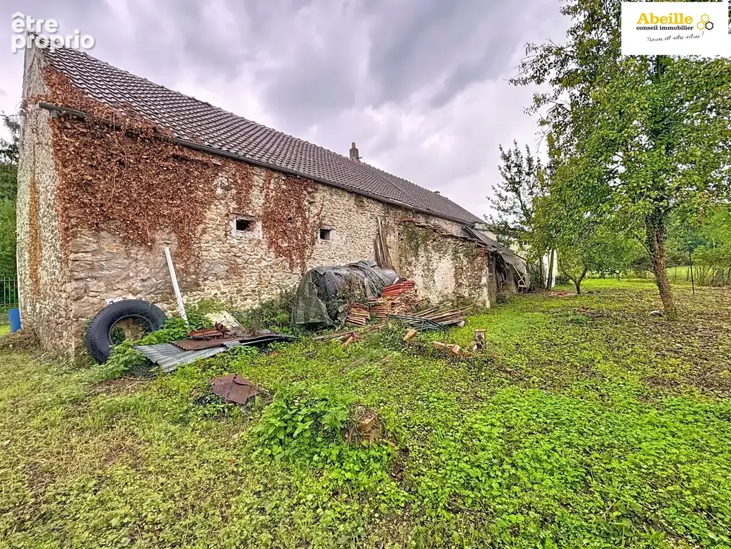 Maison ancienne et grange. - photo 2