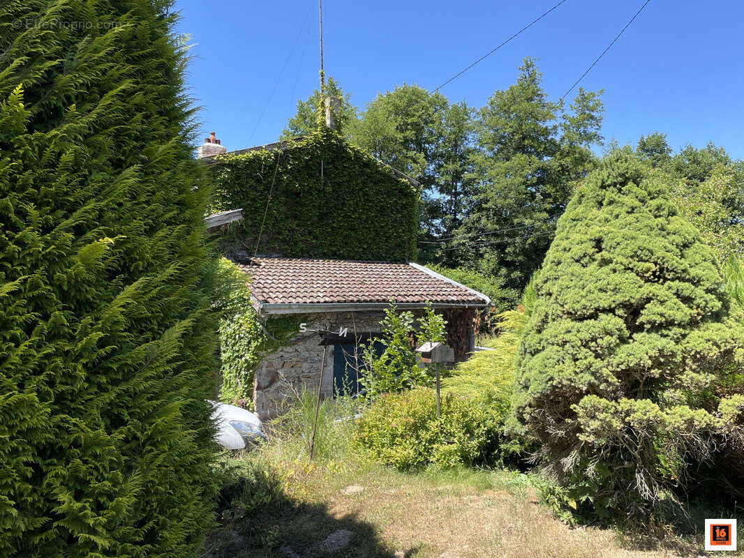 Maison 88 m² à Viscomtat  - photo 6