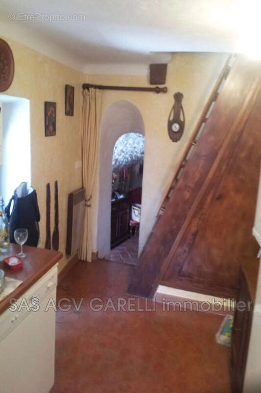 Maison à ARTIGNOSC-SUR-VERDON