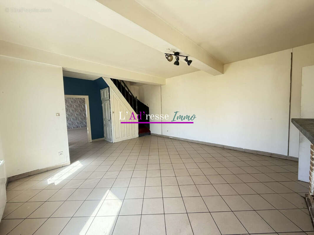 Maison à AUBENCHEUL-AUX-BOIS