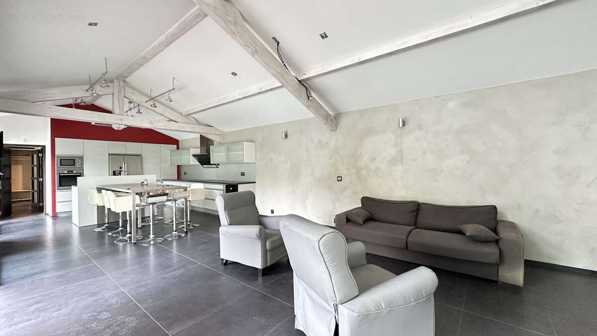 Villa d'architecte de type t5 de 136 m2 avec piscine - photo 8