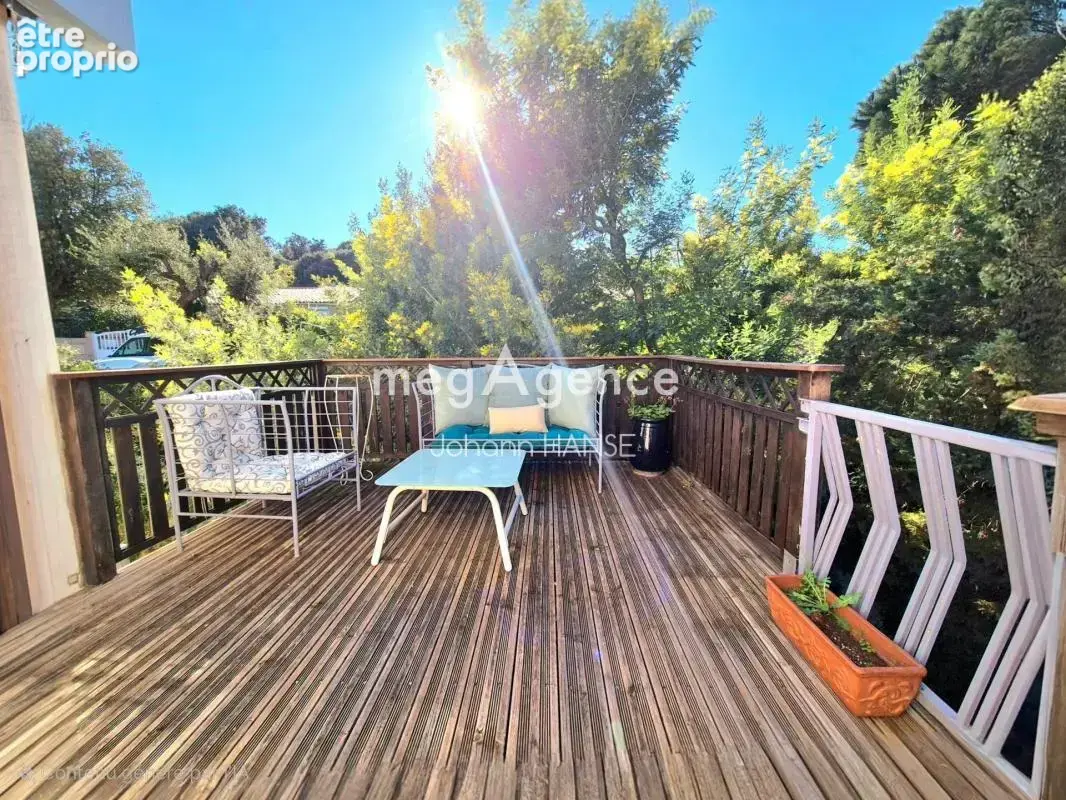 CAVALAIRE-SUR-MER – Maison avec jardin, garage et 2 logements, tout à pied ! - photo 5
