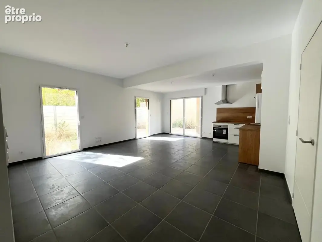 T4 en rez-de-jardin avec terrasse et jardin   Confort et prestations de qualitél - photo 4