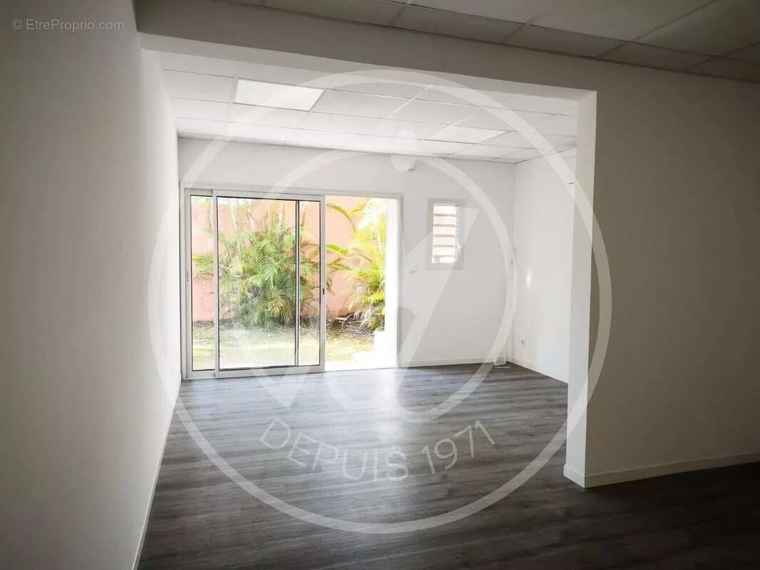 Maison à BAIE-MAHAULT