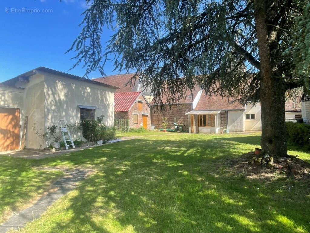 Maison à LA BAZOCHE-GOUET