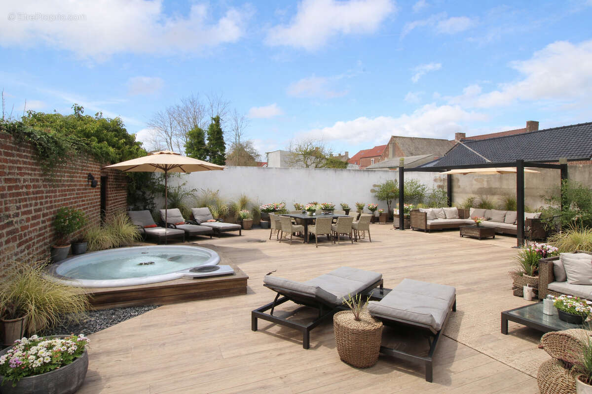 Maison à BOLLEZEELE