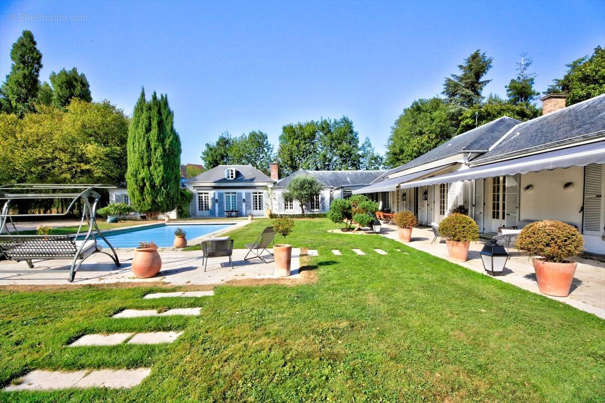 Maison à LES LOGES-EN-JOSAS