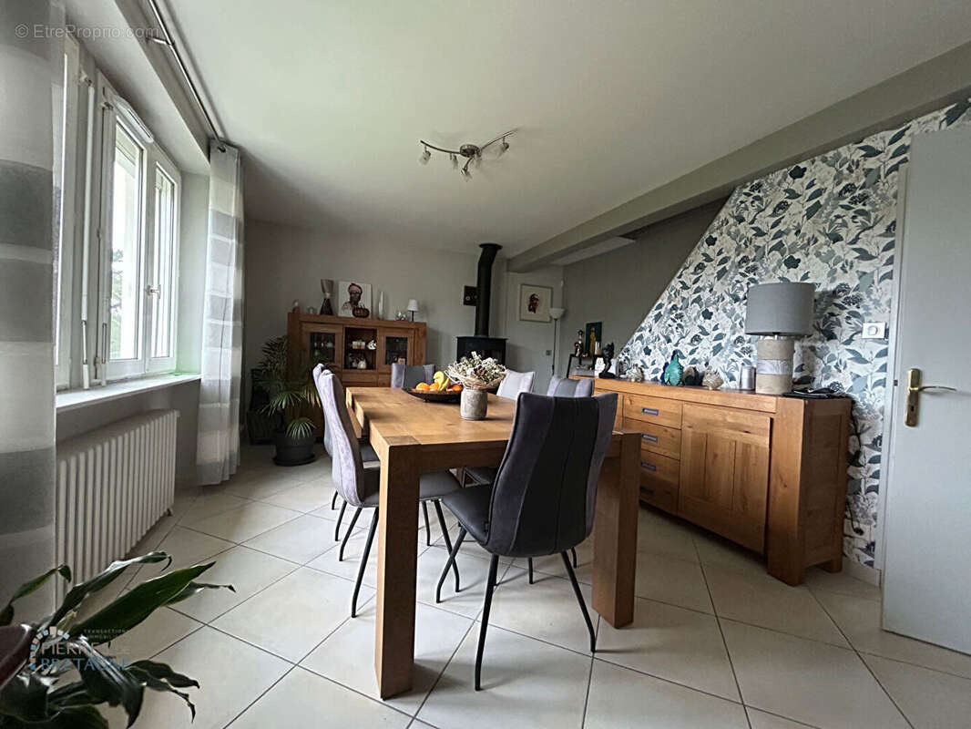 Maison à LE RELECQ-KERHUON