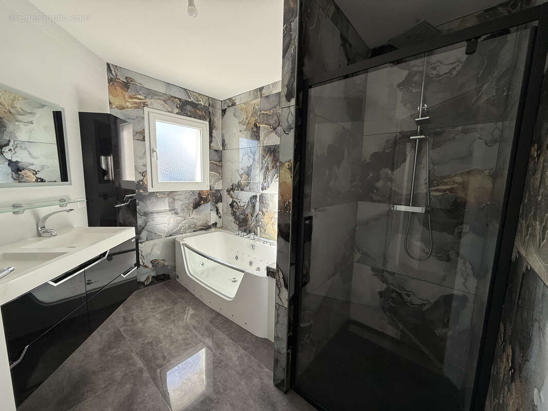 Maison à BELLERIVE-SUR-ALLIER