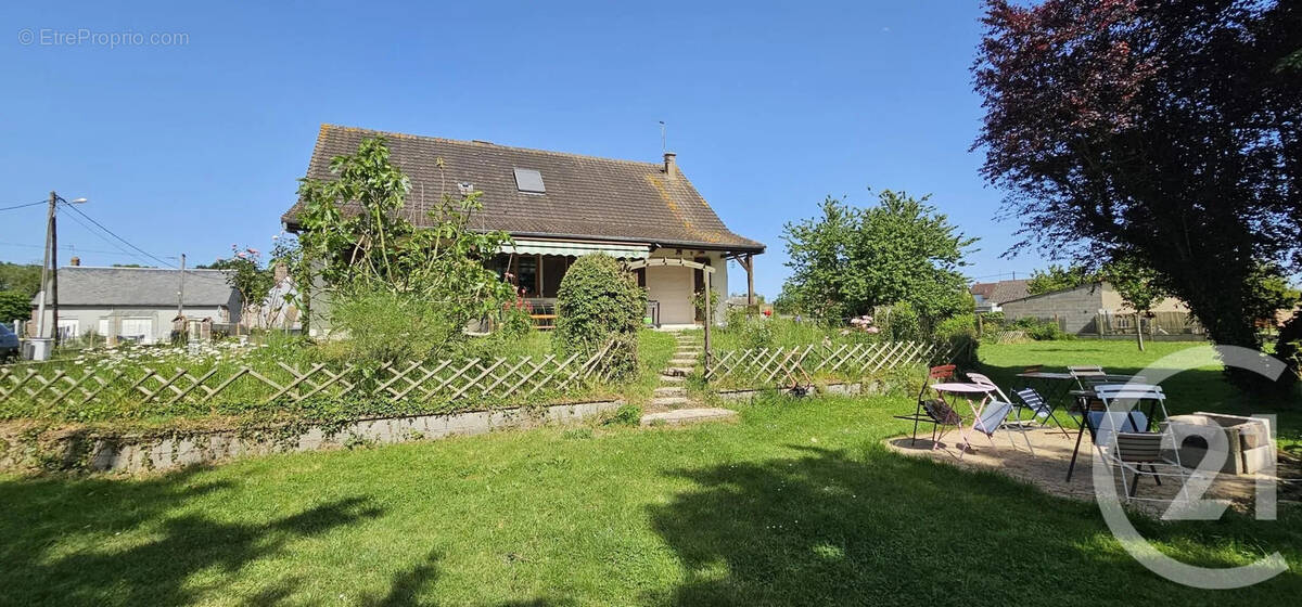 Maison à ALLUYES