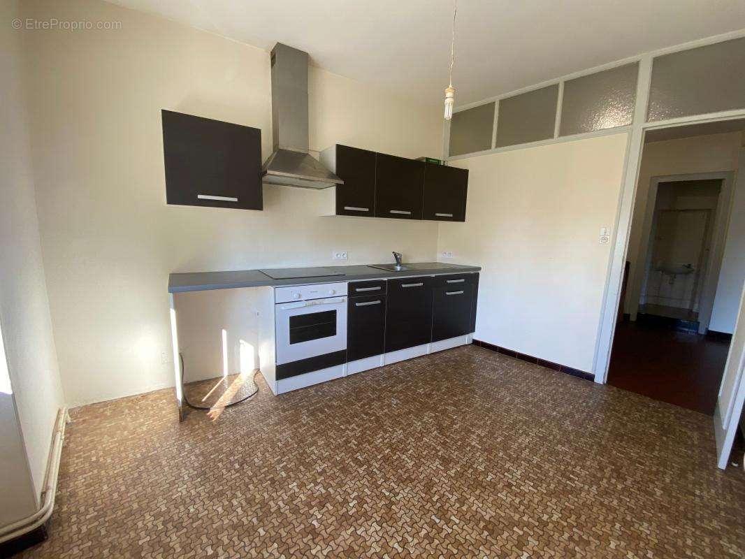 Appartement à POUANCE