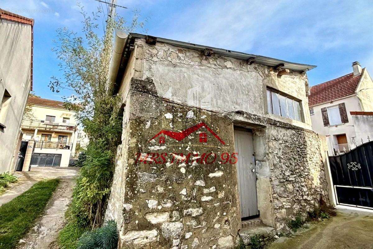 Terrain à FONTENAY-EN-PARISIS