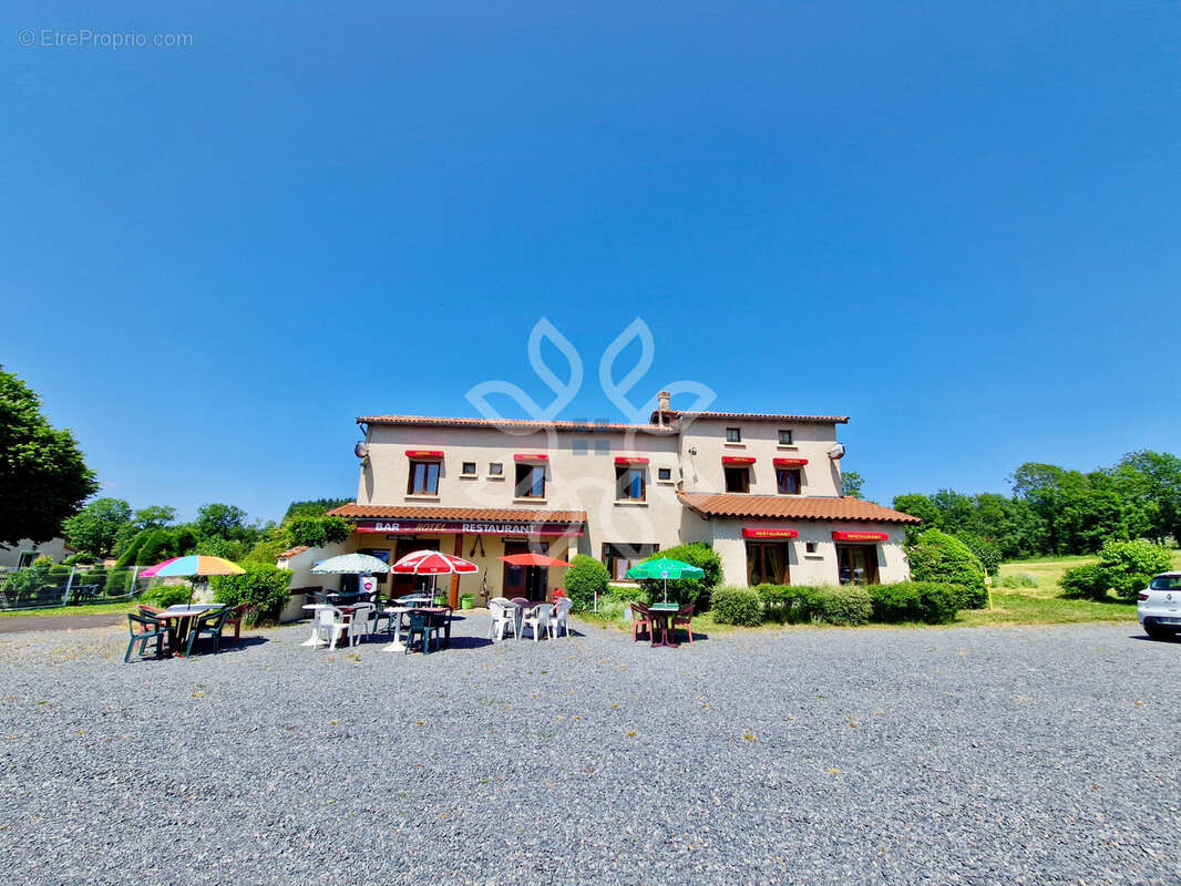 Maison à SAINTE-EUGENIE-DE-VILLENEUVE