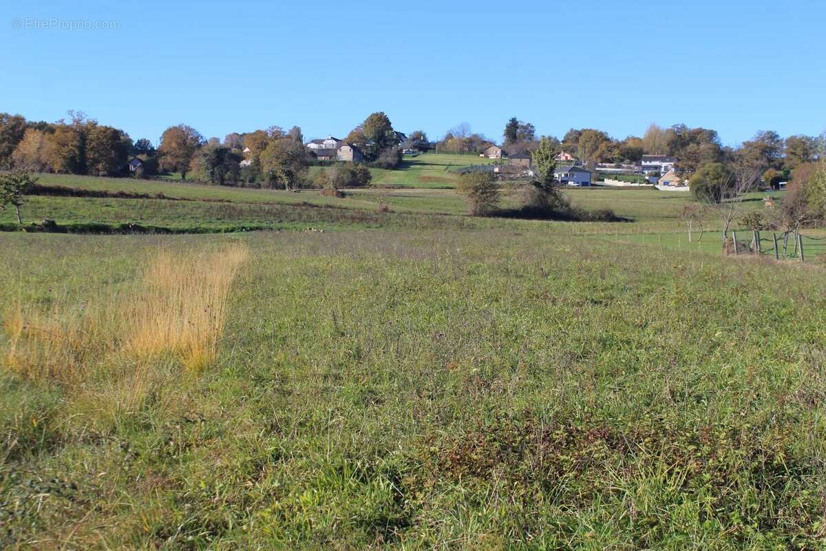 Terrain à FRECHOU-FRECHET