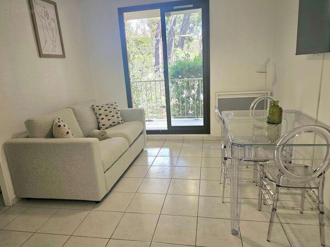 Appartement à SIX-FOURS-LES-PLAGES