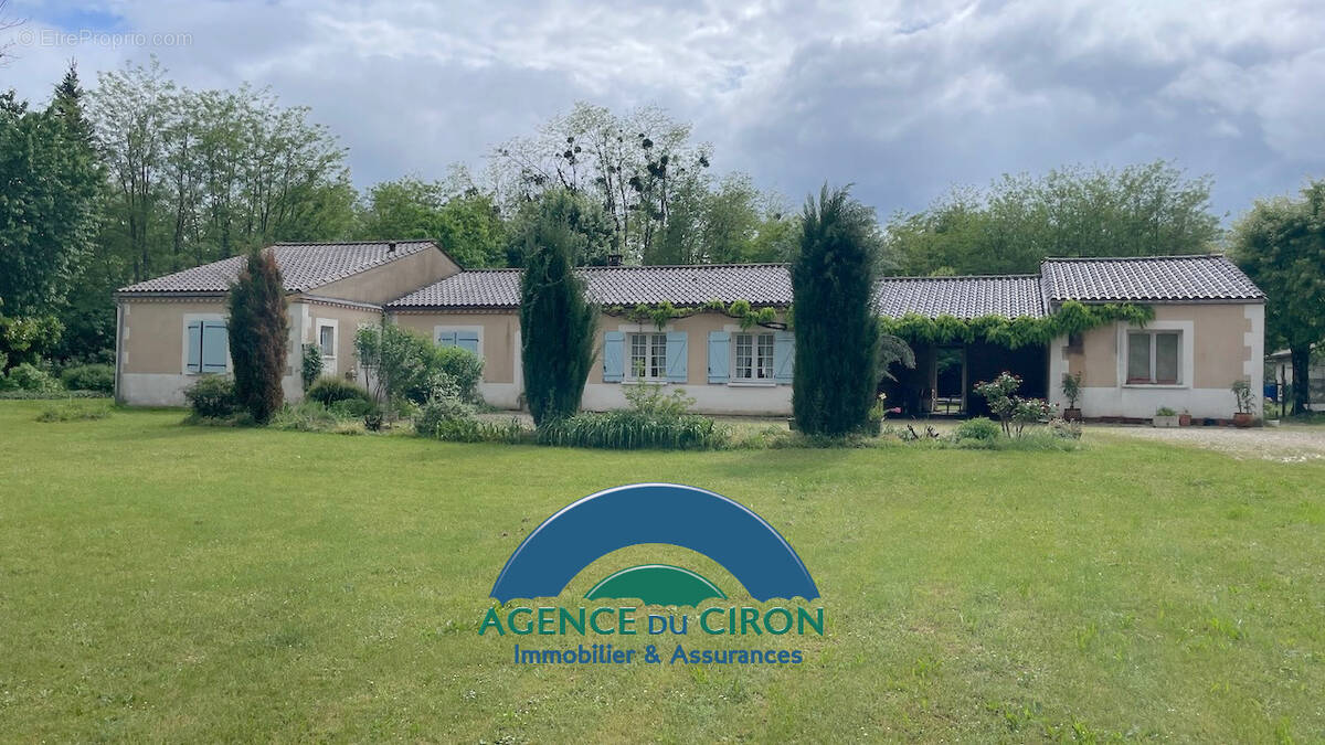 Maison à LANDIRAS