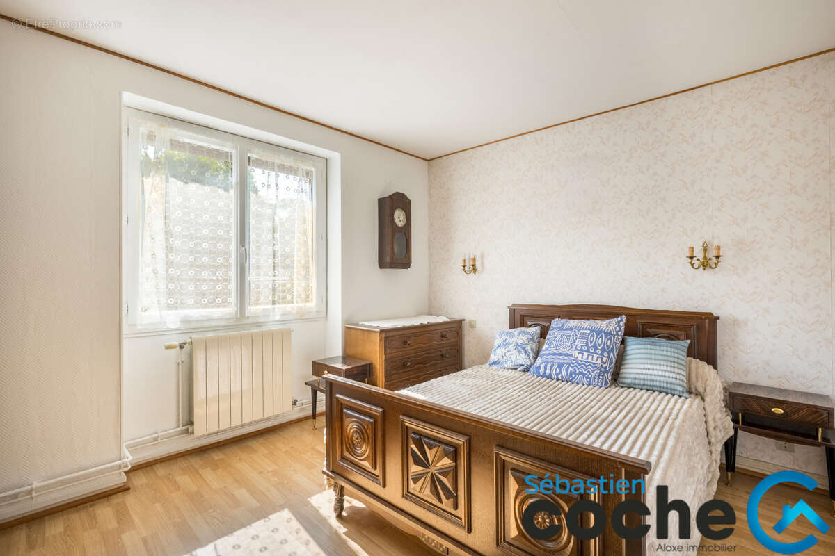 Appartement à SAINT-BONNET-DE-MURE