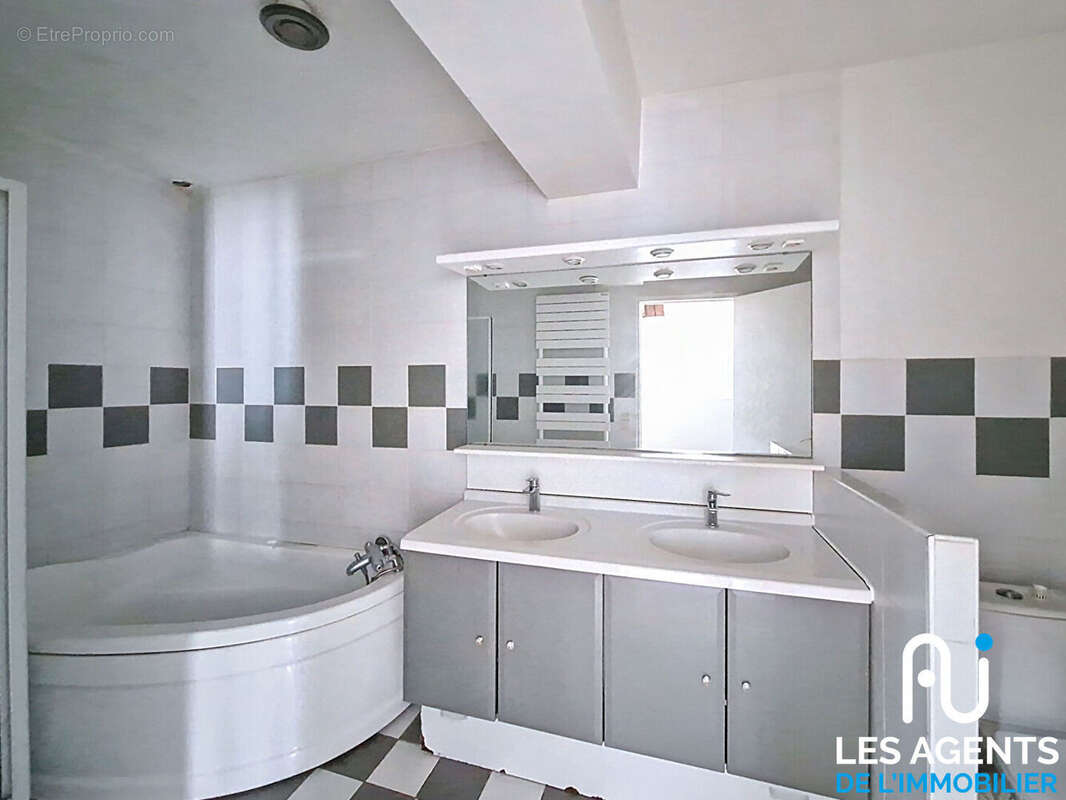 Maison à MEUNG-SUR-LOIRE