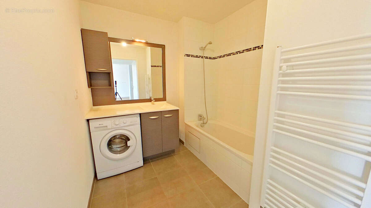 Appartement à SAINT-SEBASTIEN-SUR-LOIRE