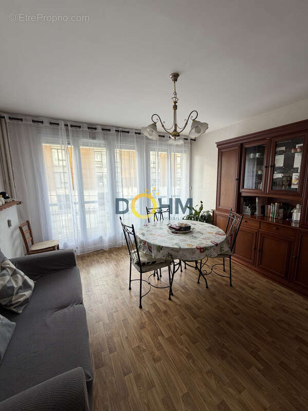 Appartement à SAINT-ETIENNE
