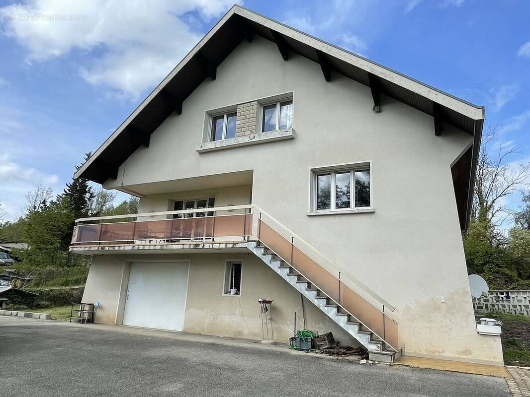 Maison à SAINT-ALBAN-DE-ROCHE