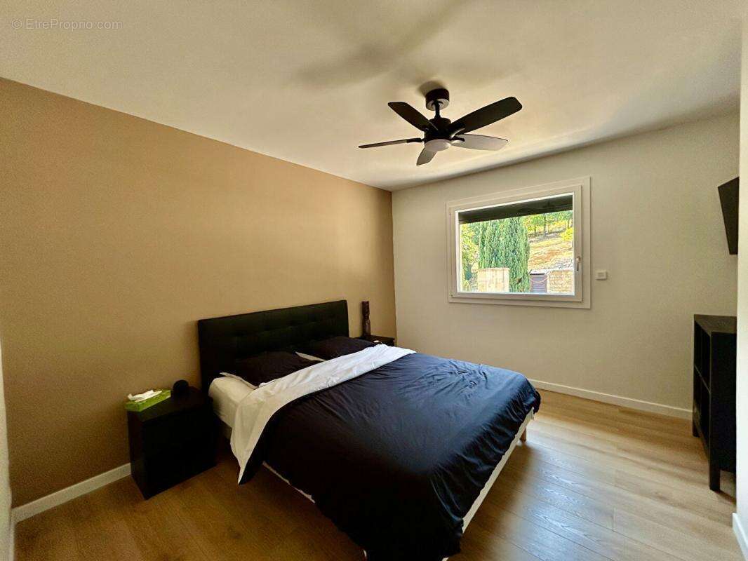 A vendre, superbe maison de 170m² sur les hauteurs de Chancelade 24650 - photo 5