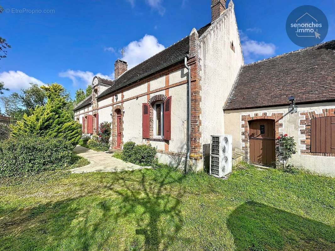 Maison à FAVIERES