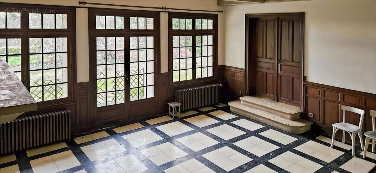 Maison à VAILLY-SUR-AISNE