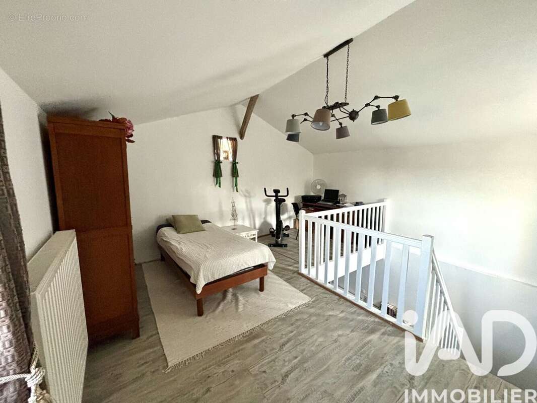 Maison 170 m² à Chalais  - photo 9