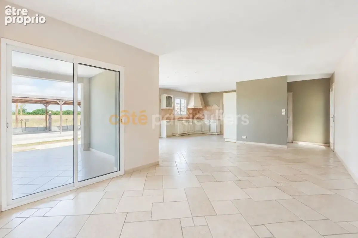 Venansault -- centre bourg -- maison -- 3 chambres -- 1 bureau -- 103 m2 -- jardin -- garage -- dependances - photo 6