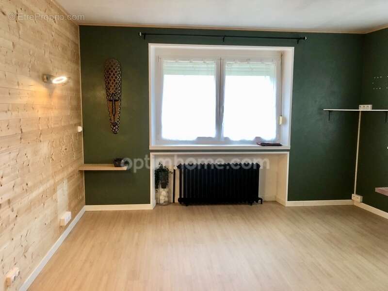 Maison à POURU-SAINT-REMY