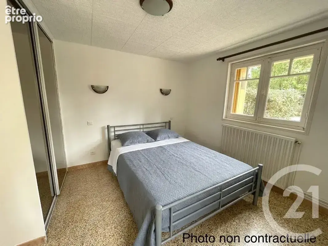 Appartement 106 m² à Saint-Georges-De-Didonne  - photo 12