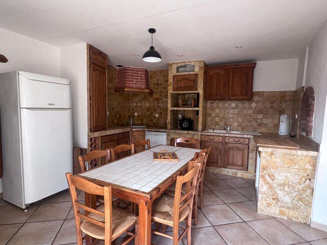 Maison à ALLEGRE-LES-FUMADES
