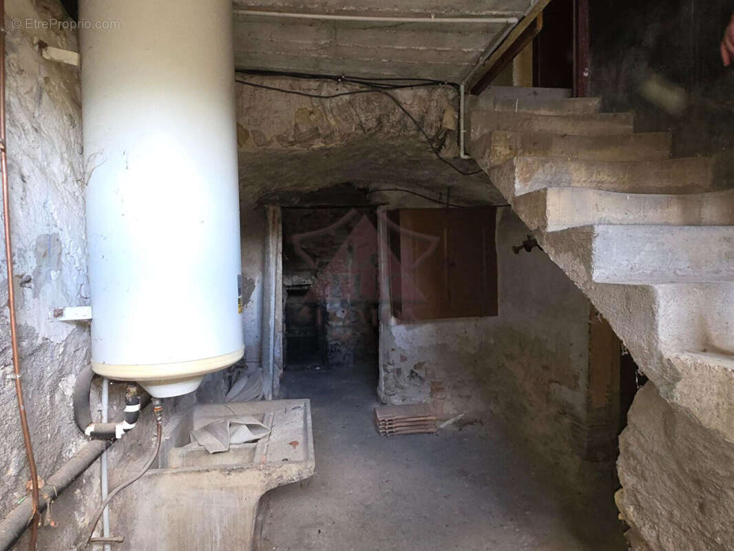 Maison à restaurer - photo 8