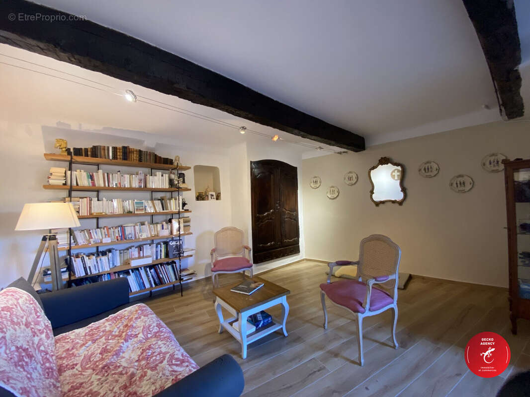 Salon - Maison à LA MOTTE