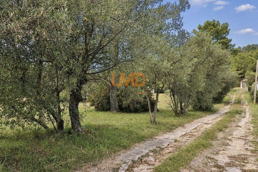 Terrain à LE VAL