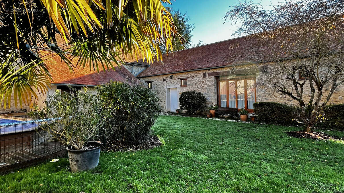 Maison à THOURY-FEROTTES