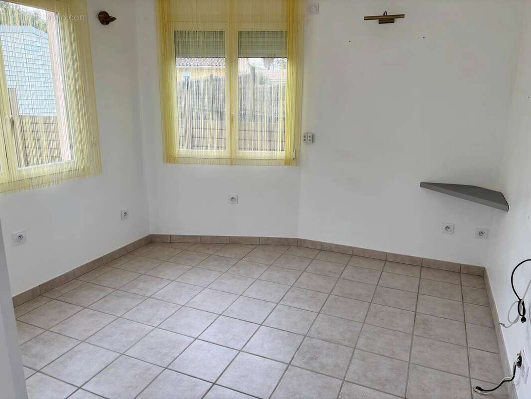 Maison à ROQUEBRUNE-SUR-ARGENS