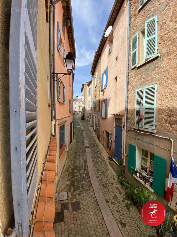 Vue de la cuisine - Appartement à LA MOTTE