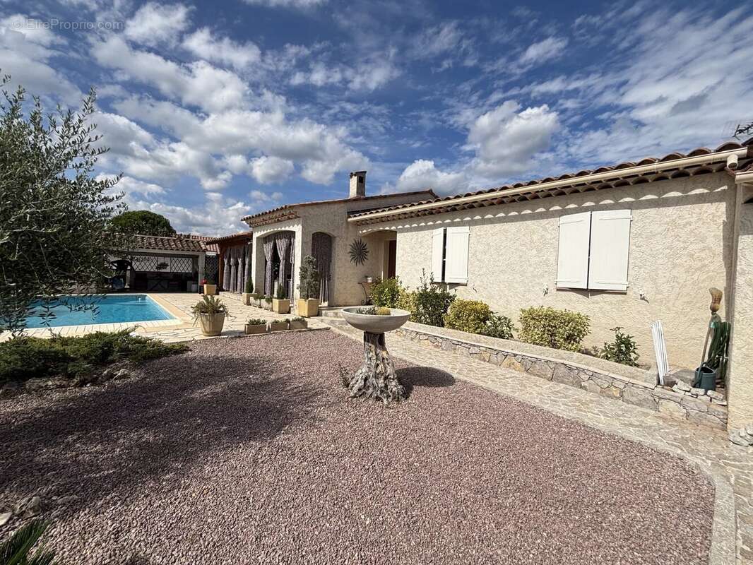 Maison à FIGANIERES