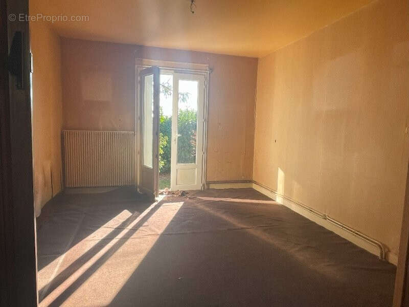 Maison à LA BAZOCHE-GOUET